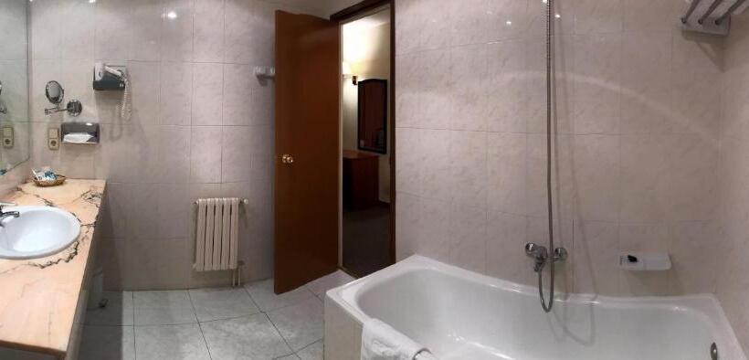 هتل Roc Del Castell