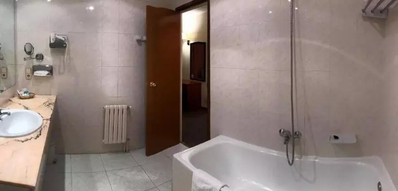 هتل Roc Del Castell