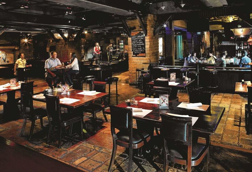 فندق Shangrila Jakarta