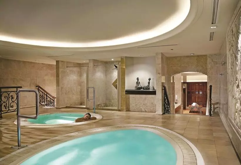 Hotel Shangrila Jakarta