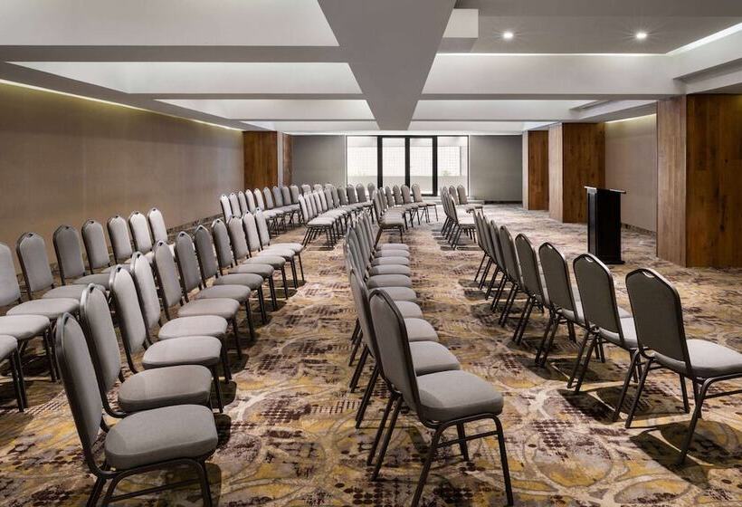 هتل Wyndham Garden Guatemala City