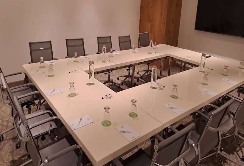 هتل Wyndham Garden Guatemala City