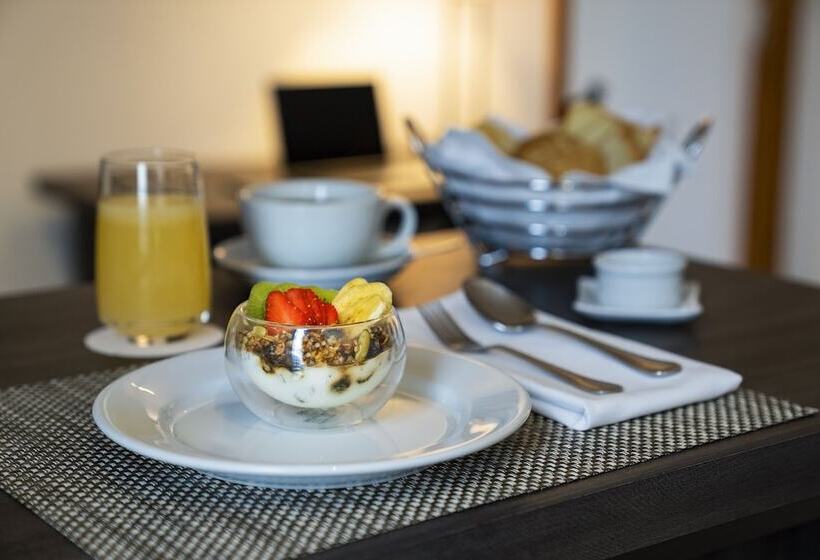 هتل Wyndham Garden Guatemala City