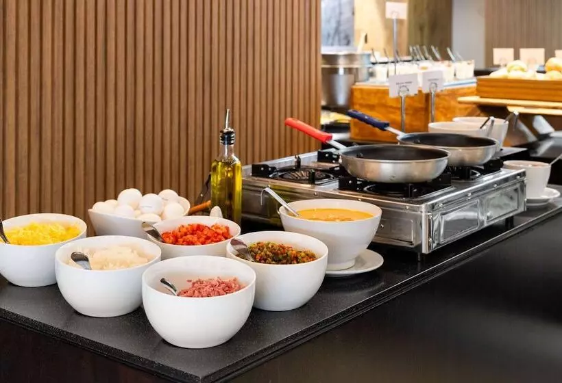 هتل Wyndham Garden Guatemala City