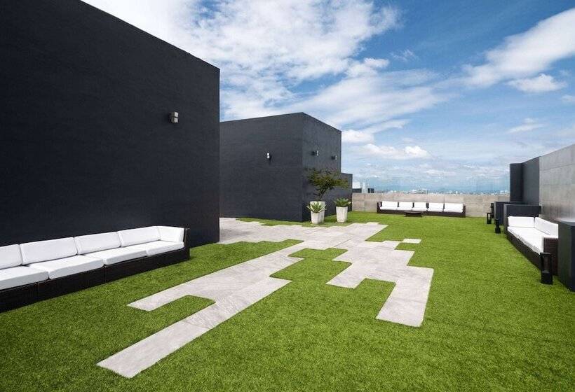 هتل Wyndham Garden Guatemala City