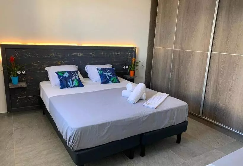 استراحتگاه Karaibes Residence