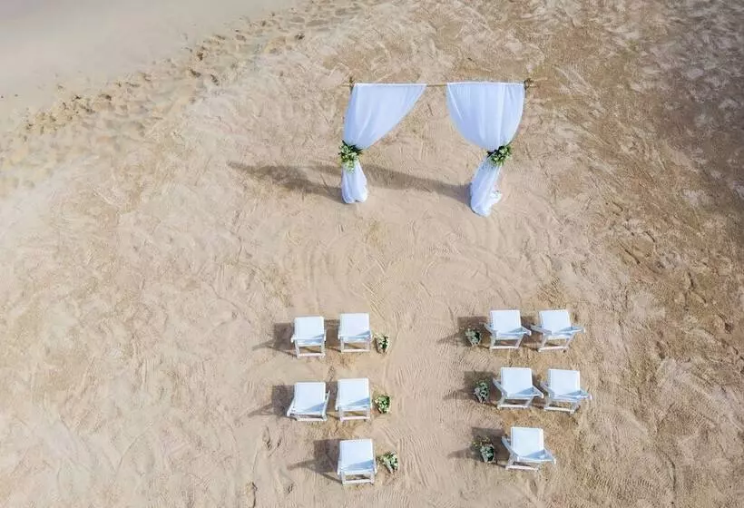 Crystal Cove By Elegant Hotels All Inclusive