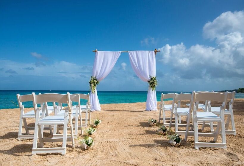 Crystal Cove By Elegant Hotels All Inclusive