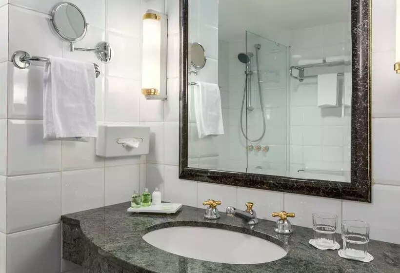 בית מלון כפרי NH Brussels Carrefour De L’europe