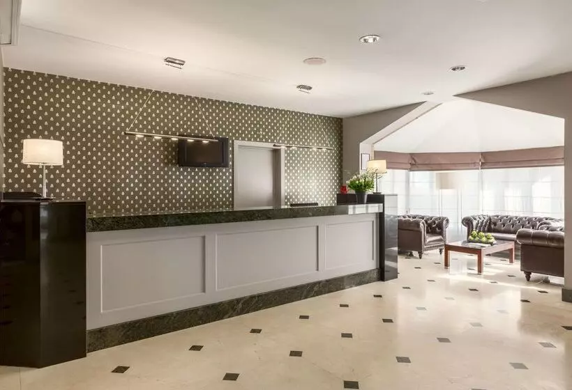 בית מלון כפרי NH Brussels Carrefour De L’europe