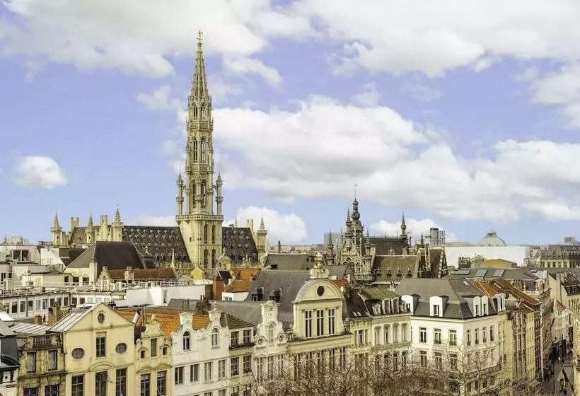 בית מלון כפרי NH Brussels Carrefour De L’europe