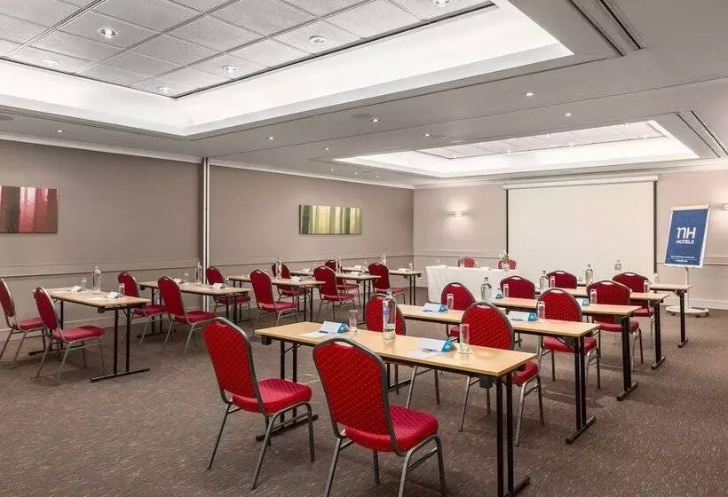 בית מלון כפרי NH Brussels Carrefour De L’europe