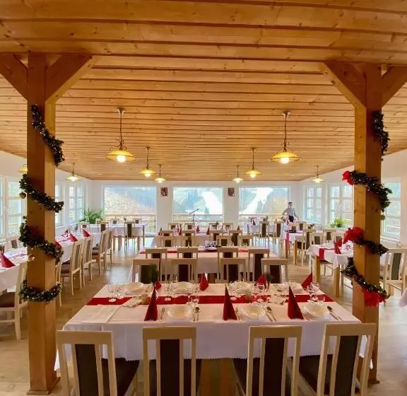 Szálloda Pod Sokolím