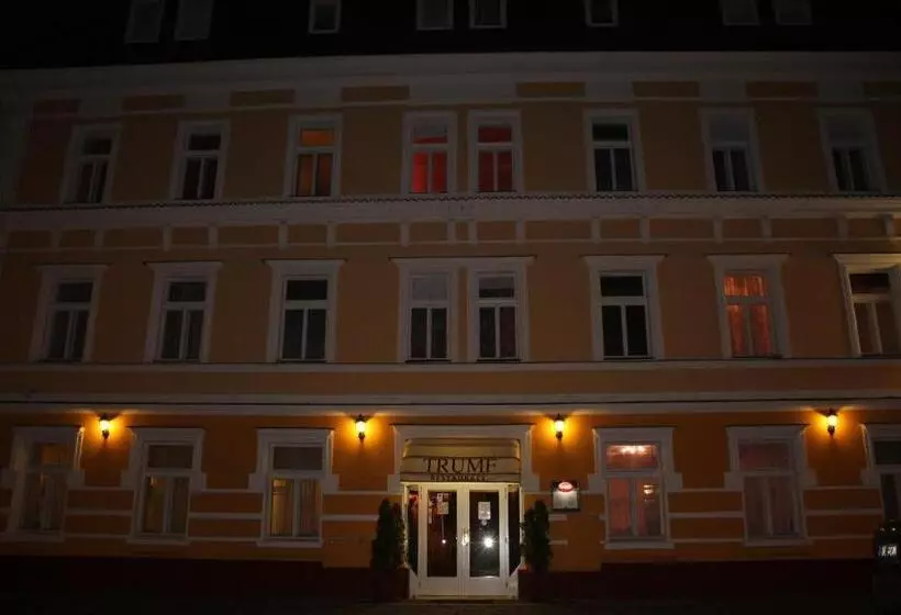 酒店 Trumf