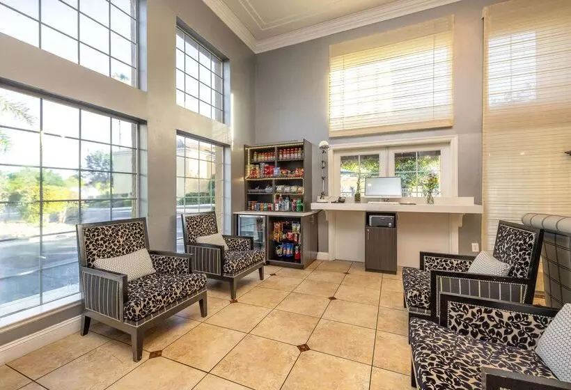 酒店 Best Western Plus Dixon Davis