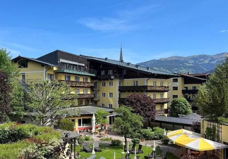 Отель Der Schutthof