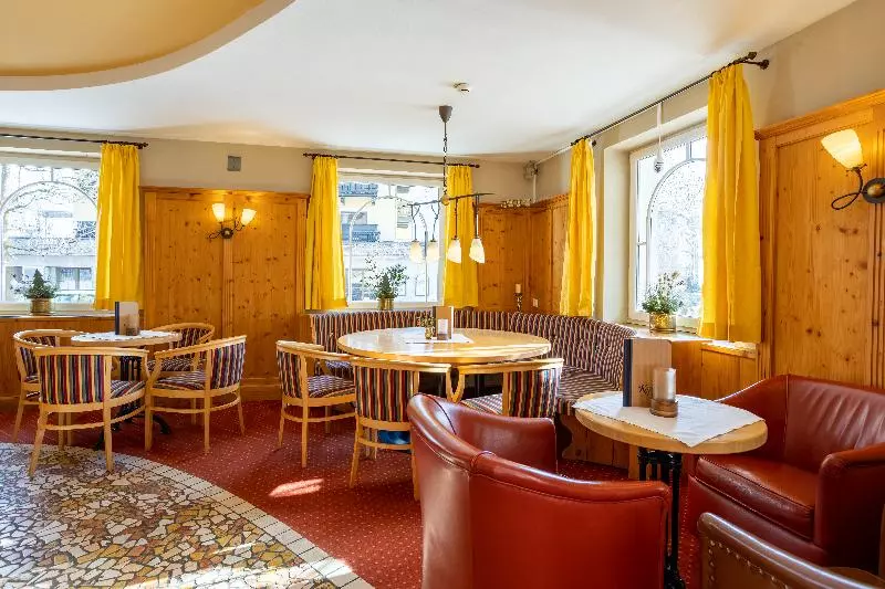 Отель Der Schutthof