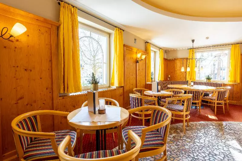 Отель Der Schutthof