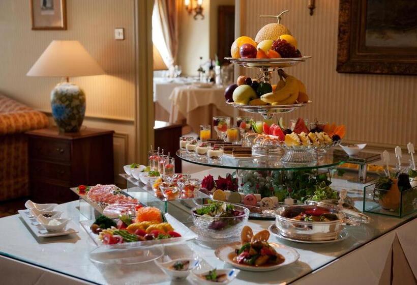 فندق Europe Huis Ten Bosch