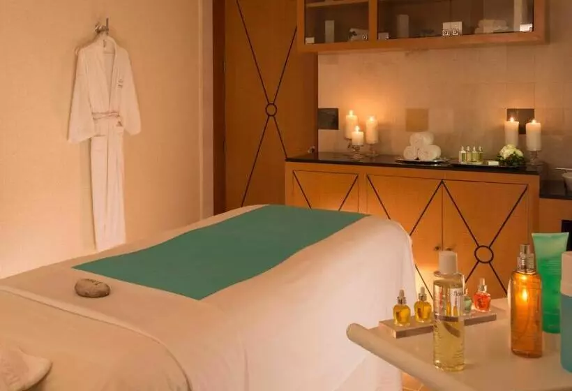 Отель Marquis Reforma