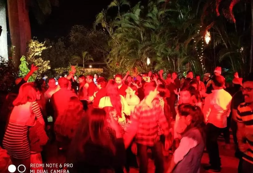 בית מלון כפרי Mist Rainbow Resort