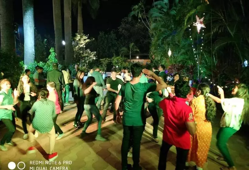 בית מלון כפרי Mist Rainbow Resort