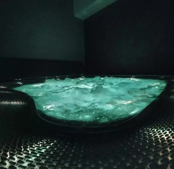 Отель Zámek Třešť