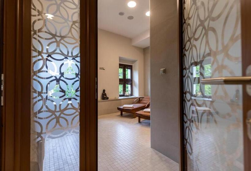 בית מלון כפרי Zámek Třešť