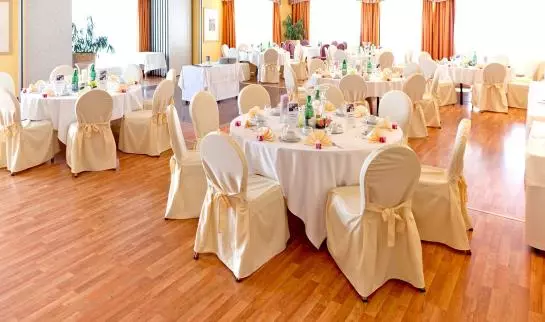 Wald- & Sporthotel Weinböhla