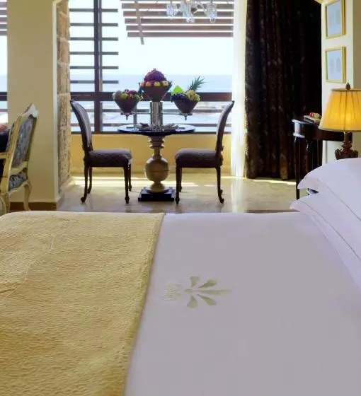 هتل Byblos Sur Mer