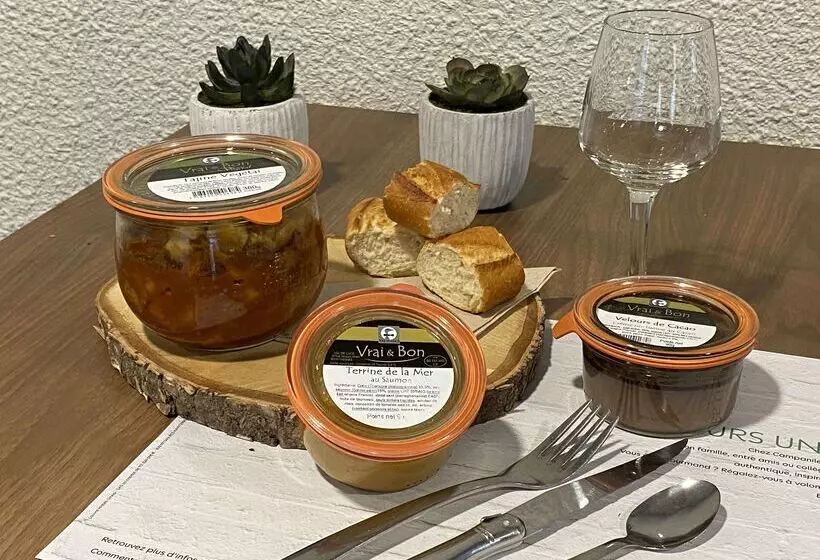 Отель Campanile Vire