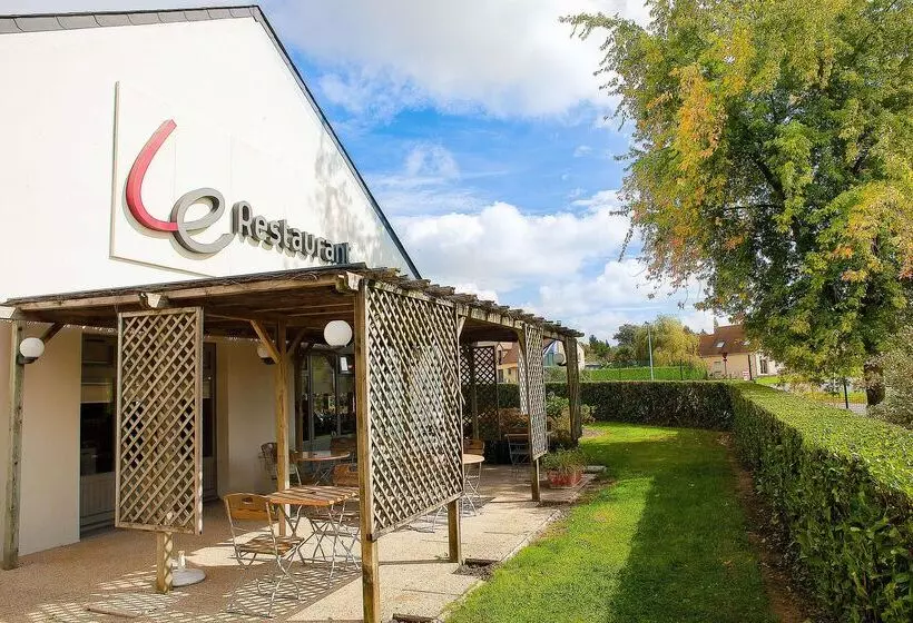 Отель Campanile Vire