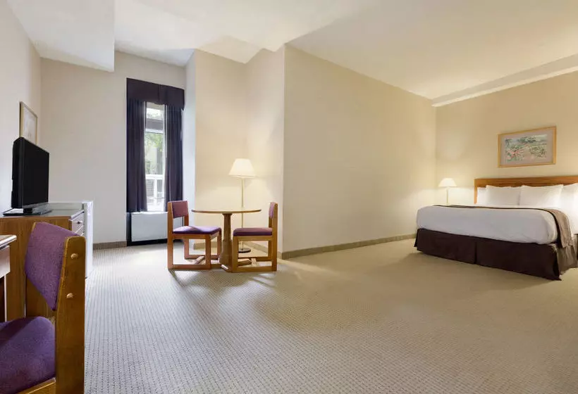 Szálloda Days Inn By Wyndham Toronto East Beaches