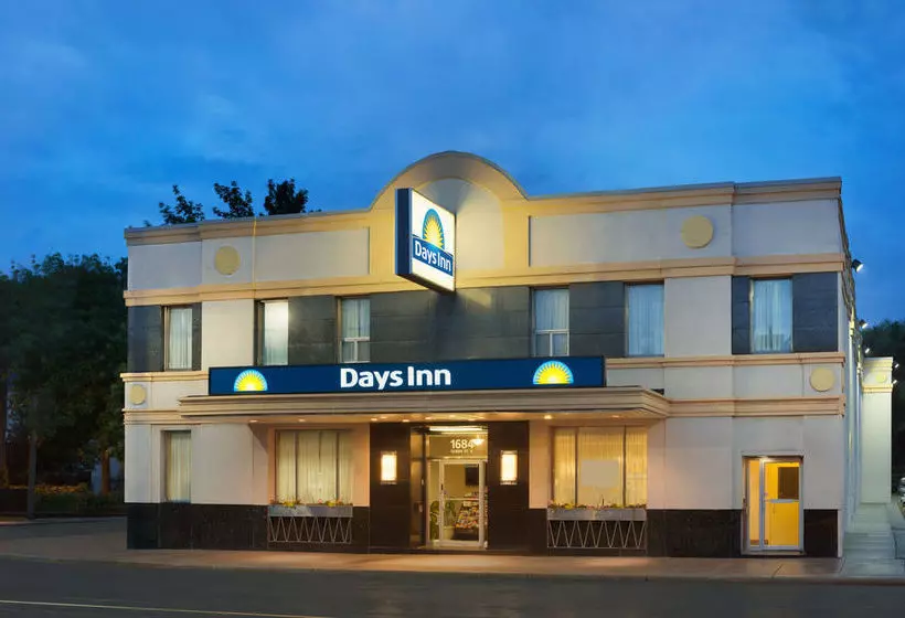 Szálloda Days Inn By Wyndham Toronto East Beaches