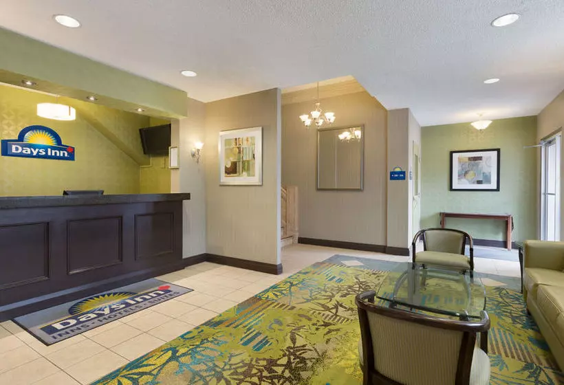 Szálloda Days Inn By Wyndham Toronto East Beaches