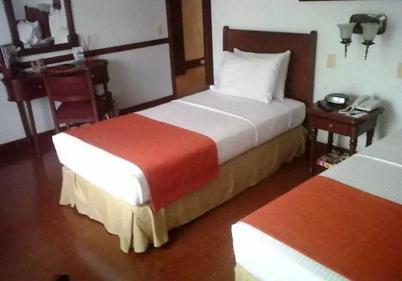 בית מלון כפרי De La Ville