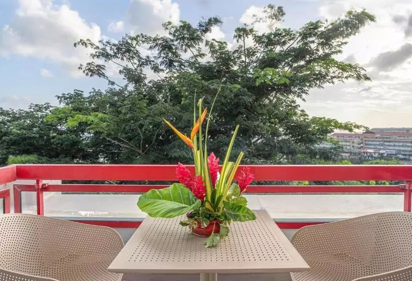 هتل Karibea Squash