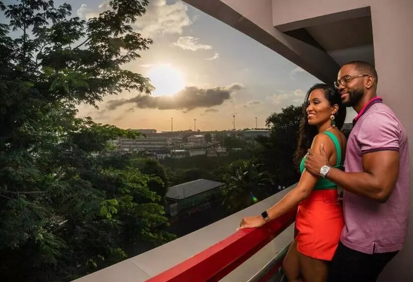 هتل Karibea Squash