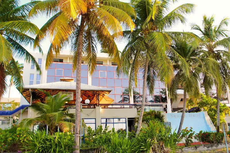 هتل Karibea Squash