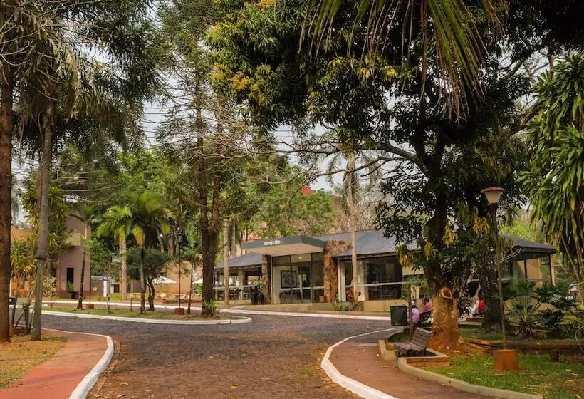 Pirayu Hotel & Resort