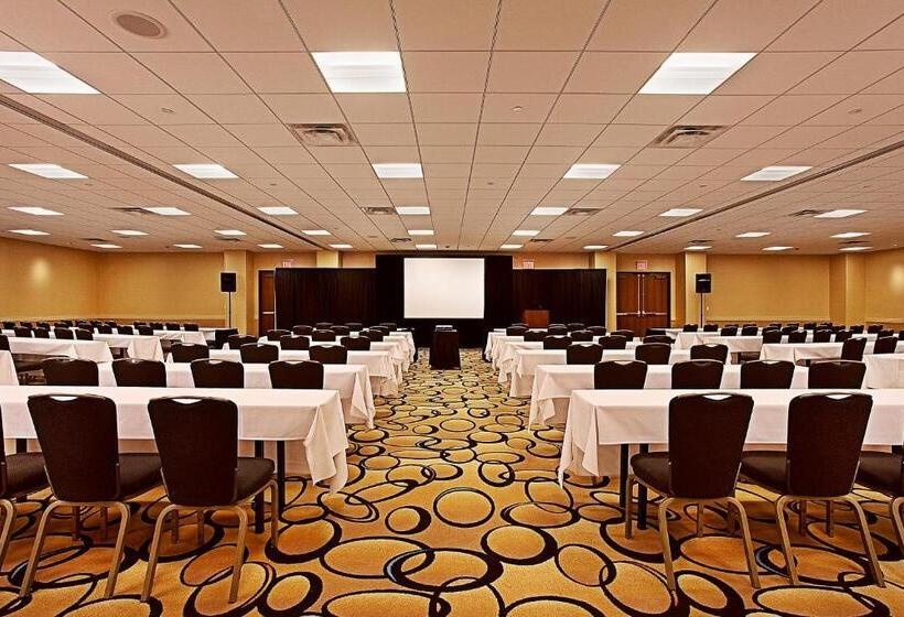 Radisson Plaza Hotel At Kalamazoo Center