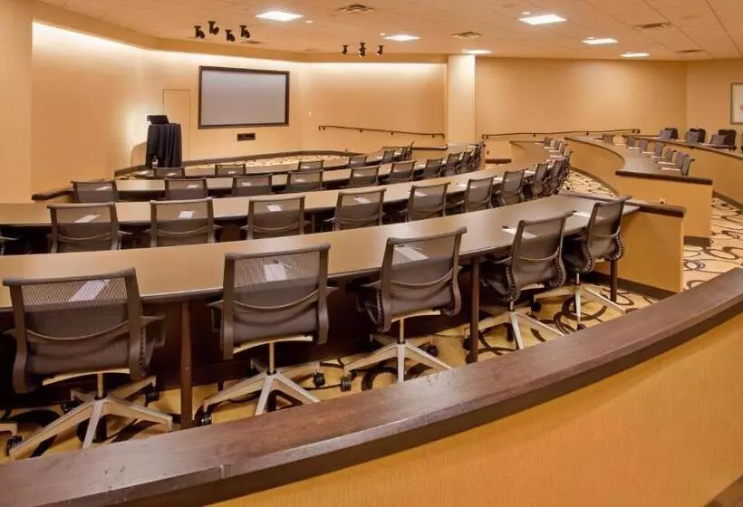 Radisson Plaza Hotel At Kalamazoo Center