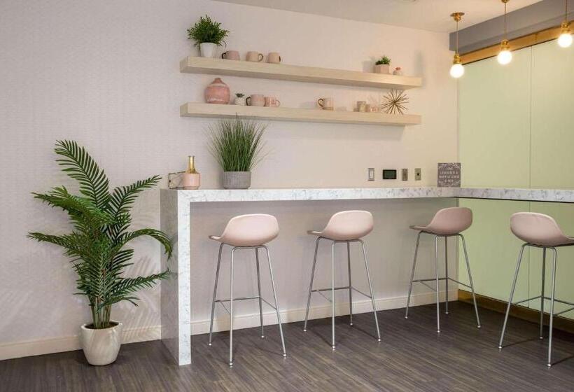 Radisson Plaza Hotel At Kalamazoo Center