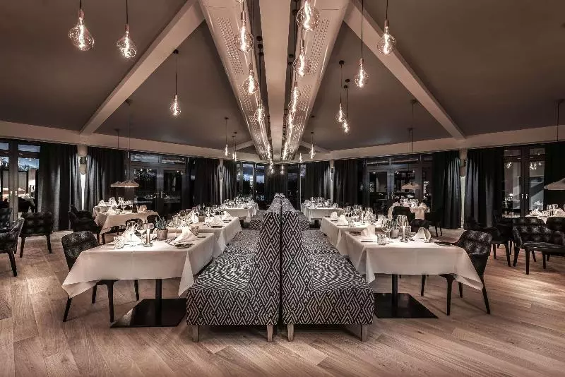 Steigenberger Hotel Treudelberg Hamburg