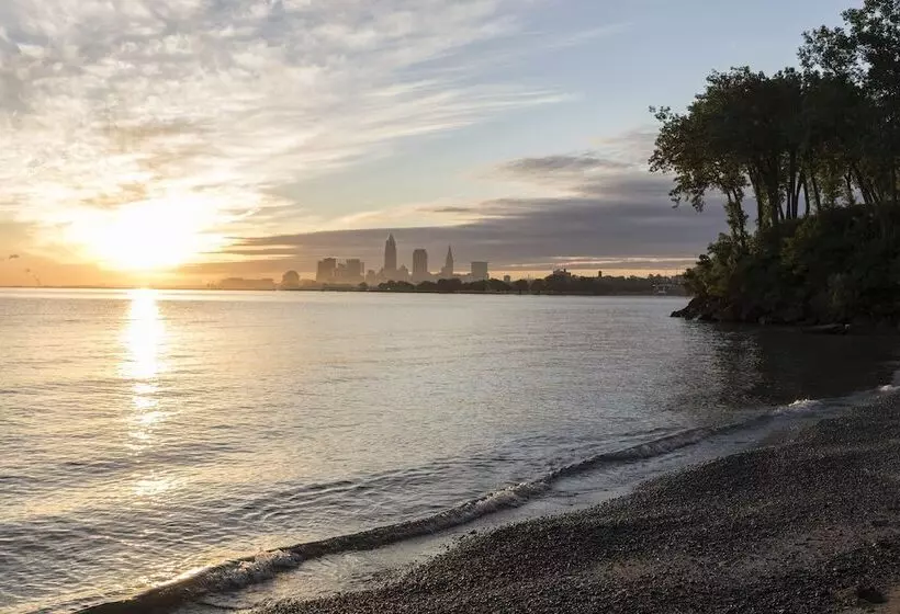 בית מלון כפרי The Ritzcarlton, Cleveland