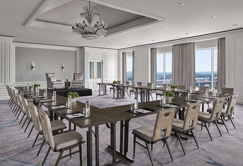 هتل The Ritzcarlton, Cleveland