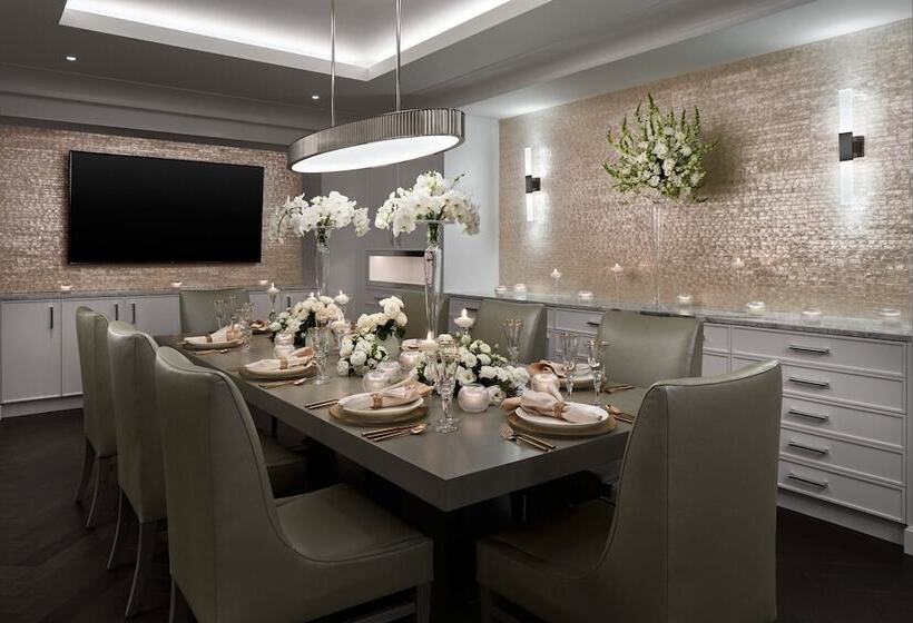 هتل The Ritzcarlton, Cleveland