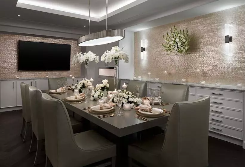 בית מלון כפרי The Ritzcarlton, Cleveland