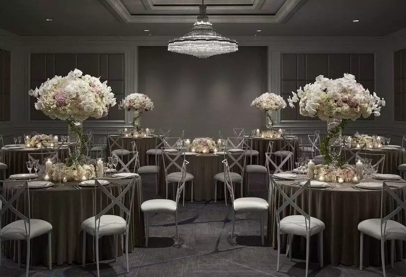 בית מלון כפרי The Ritzcarlton, Cleveland