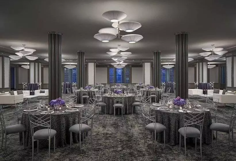 בית מלון כפרי The Ritzcarlton, Cleveland